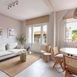 2BR Flat W Modern Touches, hotel in Prinseneilanden