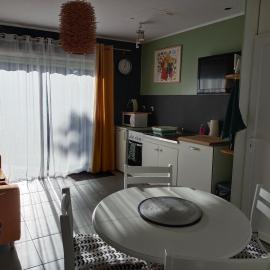 Studio plein pied, hôtel à Liévin