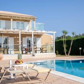 Villa Kalypso with private swimming pool, hotel Corfu városában