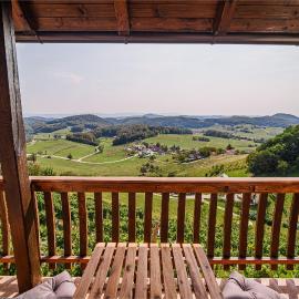 Holiday Home Sunny at vineyard, hotel in Veliki Kamen