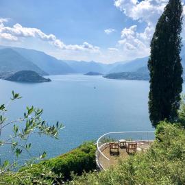 Agriturismo Castello di Vezio, hotel Varennában