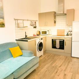 Lovely Annexe by the Beach, in Central Worthing.