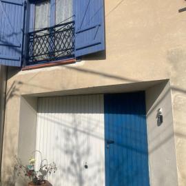"L'Echapée Belle" Maison de village climatisée de 45m2 à proximité de Carcassonne,1 chbre à l'étage vue panoramique sur les pyrénées, cuisine équipée,1Salon,1 sdb, Wifi, Parking gratuit, Netflix,Canal sat, Fauteuil massant, viešbutis mieste Montréal