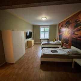 Traenental 4 8, hotel a Stassfurt