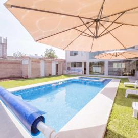 Comfortable Retreat in Cocoyoc Pool & BBQ، فندق في كوكويوك