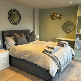 Studio Apartment, hotel in Ferndown