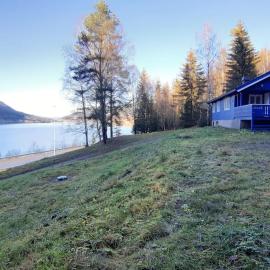 Tretten में, होटल Koselig blått hus - utsikt Losna
