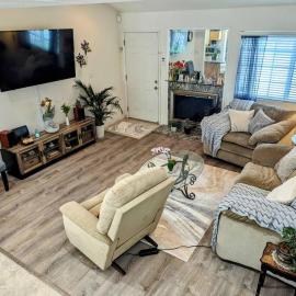 5 Minutes to South Bay Beaches! Private 2 bedroom 2 bath 2 level home with patio Excellent value!