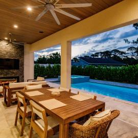Mimosa Manor 4-4 Luxury Home Near Vanderbilt Beach, hotelli kohteessa Naples