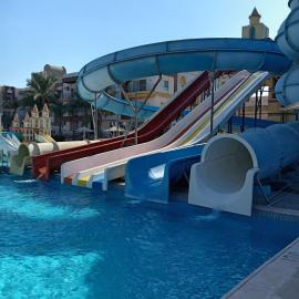 A two-room chalet in the village of Lale Land, Mirage Bay, Ecopark, hotel v destinácii Hurghada
