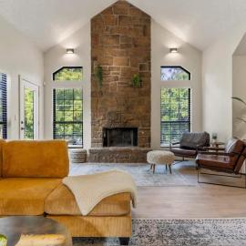 Turkey Mountian Trailside by Tulsa Getaways