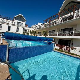 Big Bay Stunning Upmarket Apartment