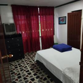 Hostal la 18, hotel in Pereira