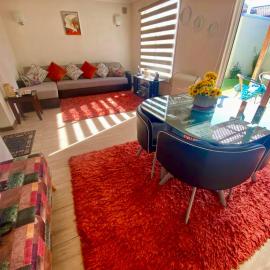 Amplia y cómoda casa, hotel v destinaci Los Ángeles