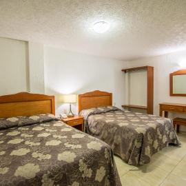Suites Poliforum Inn, hotel sa León