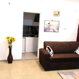 1 Bed House Private Compound with Off Road Parking