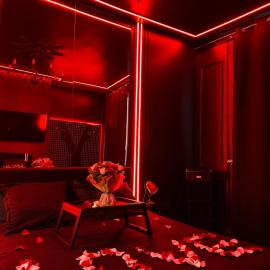 Love Room, L'interdit, ξενοδοχείο στη Ρουέν