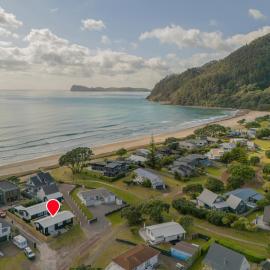 Retreat by the Beach - Pauanui Holiday Home