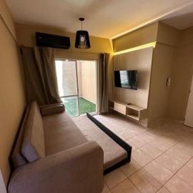 Moderno Apart Centrico para 4 Personas con Patio, hotel in Santiago del Estero
