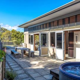 Welcome on Wilma by Waiheke Pure