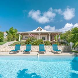 Villa Ayiana, magnifique villa avec piscine, hotel in Sainte-Anne