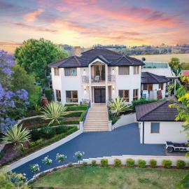 Aussie Escape Poolside Comfort and Relaxation, hotel in Glenlee Station