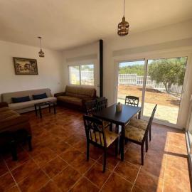 El Olivar - Casa Rural - Ain Zarka - عين الزرقاء, hotel in Tétouan