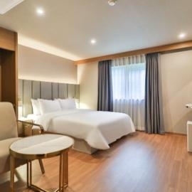 Deokcheon Den Basta Hotel, hotel u gradu Busan