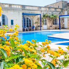 Nuffara - a charming traditional Farmhouse with a large pool, ξενοδοχείο σε Xagħra