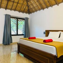 Hampi Village Jungle Resort: Hampi şehrinde bir otel
