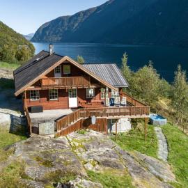 Holiday Home Odin by Interhome, hotel em Arnefjord