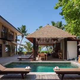 Viesnīca Villas des Alizes Beachfront Suites pilsētā Grand'Anse Praslin