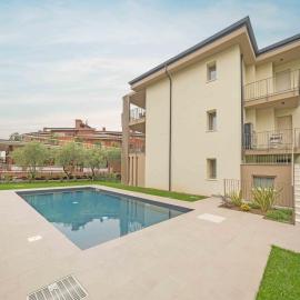 ApartmentsGarda - Residenza Eleonora，加爾達的飯店