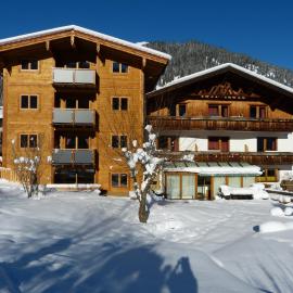 Appartements Alpenland, hotel di Lermoos