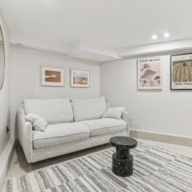 Maison atypique de 82 m2 sur 4 niveaux proche Saint Mande, hotel in Vincennes