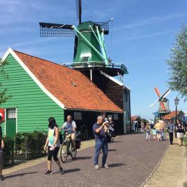 Stay overnight at Windmill Village Zaanse Schans - Amsterdam, Hotel in Zaandam