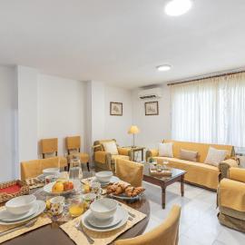 Comodidad y ubicación ideal junto al PTS y Fermasa, Hotel in Armilla