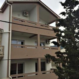 Orhideja Apartmani, Hotel in Rab