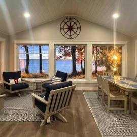 The Blue Bungalow, Seneca Lake, hotel di Penn Yan