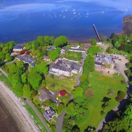Rosslea Hall Hotel, hotell i Rhu