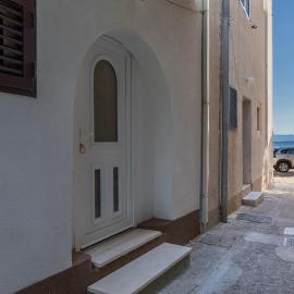 Apartments by the sea Igrane, Makarska - 23620