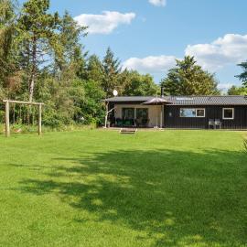Strandbo, hotel u gradu Thyholm