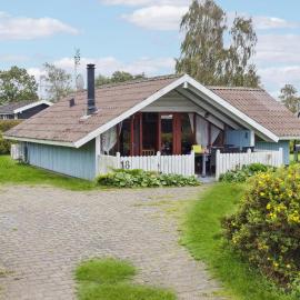 Amazing Home In Hejls With Wifi