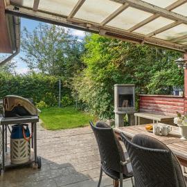 Beautiful Home In Struer With Kitchen, hotel in Struer