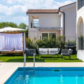 Villa Riviera
