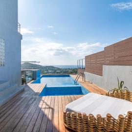 Villa Azzura with sea view & private pool at Athens Riviera