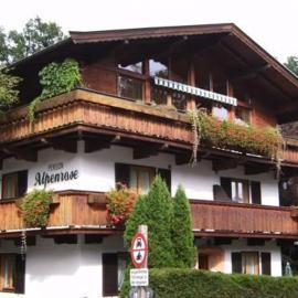 Pension Alpenrose, hotel in Kitzbühel