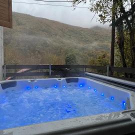 Forest view Aggeliki, hotell i Karpenisi