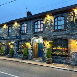 The Ancient Briton, hotel in Pen-y-cae