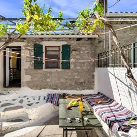 Serene Retreat- Sleeps 4 Wifi Courtyard